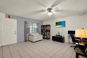 4701 Christa Ct, Tampa, FL 33614 - Photo 5