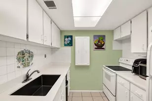 4701 Christa Ct, Tampa, FL 33614 - Photo 13