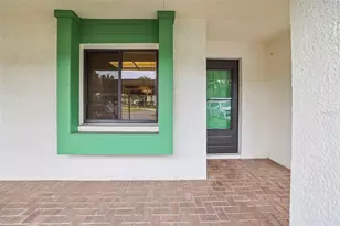 2556 Royal Pines Cir, Clearwater, FL 33763 - Photo 5