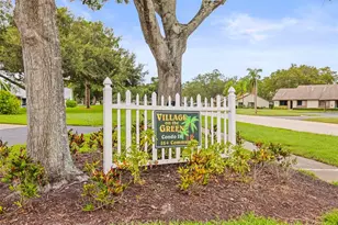 2556 Royal Pines Cir, Clearwater, FL 33763 - Photo 3