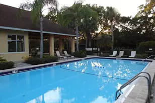 972 La Costa Cir, Sarasota, FL 34237 - Photo 25