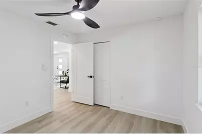 7211 Orpine Drive N, Saint Petersburg, FL 33702 - Photo 21