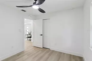 7211 Orpine Dr N, Saint Petersburg, FL 33702 - Photo 21