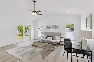 7211 Orpine Dr N, Saint Petersburg, FL 33702 - Photo 17