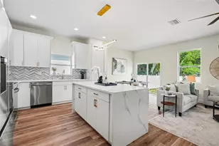 1719 W Perio St, Tampa, FL 33612 - Photo 9
