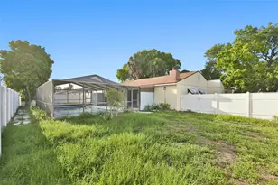 8433 Somerset Dr, Largo, FL 33773 - Photo 31