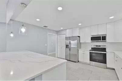 8433 Somerset Drive, Largo, FL 33773 - Photo 7