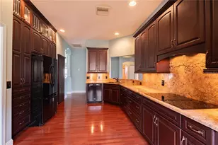 1761 Bonita Bluff Ct, Ruskin, FL 33570 - Photo 9
