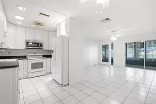 1335 Queen Anne Dr, Palm Harbor, FL 34684 - Photo 11