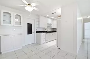 1335 Queen Anne Dr, Palm Harbor, FL 34684 - Photo 11