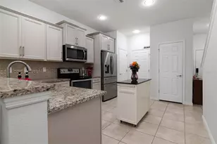 9213 Hillcroft Dr, Riverview, FL 33578 - Photo 3