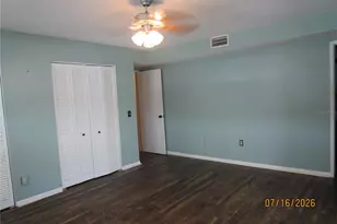 1900 59th Ave N, Saint Petersburg, FL 33714 - Photo 7