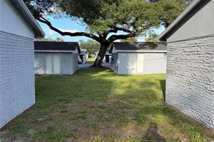 1104 E 140th Ave, Tampa, FL 33613 - Photo 25