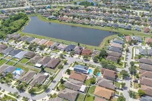 10904 Rainbow Pyrite Dr, Wimauma, FL 33598 - Photo 33