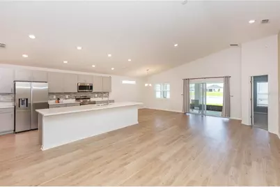 35171 Crescent Creek Drive, Zephyrhills, FL 33541 - Photo 3