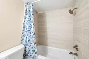 10365 Paradise Blvd, Treasure Island, FL 33706 - Photo 15