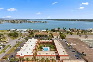 10365 Paradise Blvd, Treasure Island, FL 33706 - Photo 27