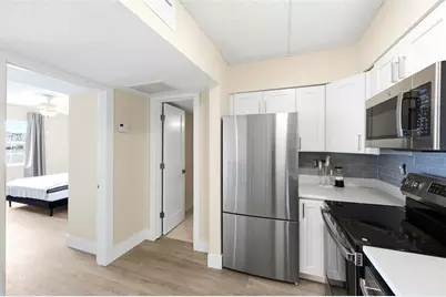 10365 Paradise Boulevard #1, Treasure Island, FL 33706 - Photo 5