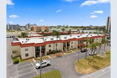 10365 Paradise Boulevard #1, Treasure Island, FL 33706 - Photo 3
