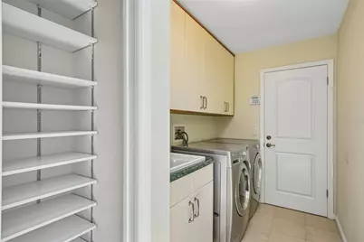 818 Village Way, Palm Harbor, FL 34683 - Photo 15