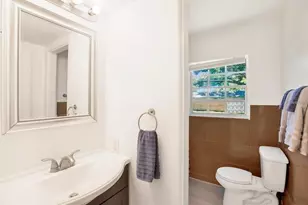 6490 34th Ave N, Saint Petersburg, FL 33710 - Photo 9