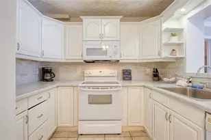 5213 97th Way N, Saint Petersburg, FL 33708 - Photo 13