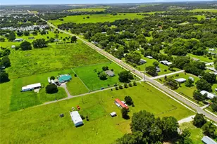 7930 Froggy Ln, Zephyrhills, FL 33540 - Photo 33