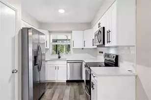 2801 51st Ave S, Saint Petersburg, FL 33712 - Photo 13