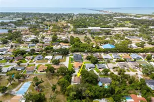 2801 51st Ave S, Saint Petersburg, FL 33712 - Photo 3