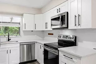 2801 51st Ave S, Saint Petersburg, FL 33712 - Photo 15