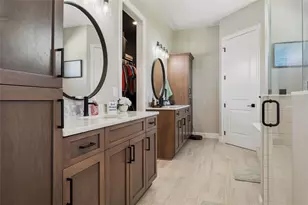 8408 Woodleaf Blvd, Wesley Chapel, FL 33544 - Photo 31