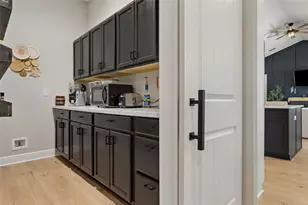 8408 Woodleaf Blvd, Wesley Chapel, FL 33544 - Photo 13