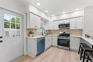 264 14th St NW, Largo, FL 33770 - Photo 3