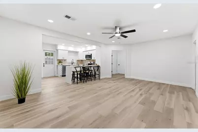 264 14th Street NW, Largo, FL 33770 - Photo 7
