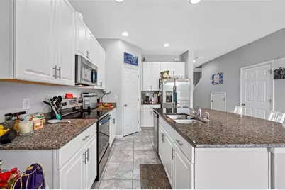 7932 Evergreen Creek Court, Riverview, FL 33578 - Photo 9