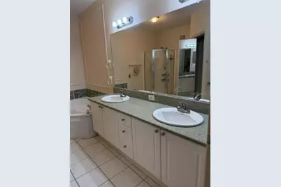 2733 Via Cipriani #820B, Clearwater, FL 33764 - Photo 31