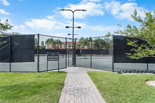 13941 Clubhouse Dr, Tampa, FL 33618 - Photo 33