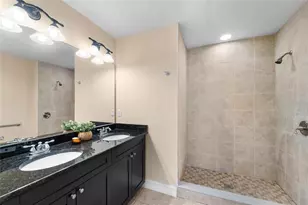 13941 Clubhouse Dr, Tampa, FL 33618 - Photo 17