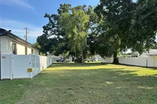 2710 W Lake Ave, Tampa, FL 33607 - Photo 1