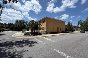8448 Pine River Rd, Tampa, FL 33637 - Photo 5