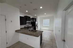 8448 Pine River Rd, Tampa, FL 33637 - Photo 7