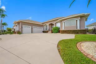 6750 Huntington Hills Blvd, Lakeland, FL 33810 - Photo 3