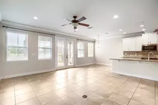 11724 Casa Lago Ln, Tampa, FL 33626 - Photo 7