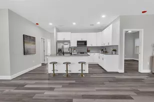 1901 31st St S, Saint Petersburg, FL 33712 - Photo 5