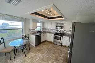 9 Haig Pl, Dunedin, FL 34698 - Photo 5