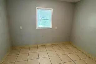 827 Paris Ave S, Saint Petersburg, FL 33701 - Photo 7