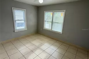 827 Paris Ave S, Saint Petersburg, FL 33701 - Photo 5