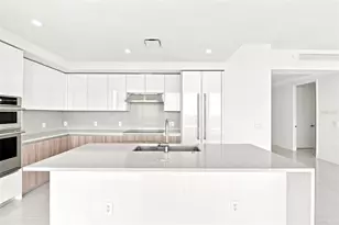 400 Central Ave, Saint Petersburg, FL 33701 - Photo 23