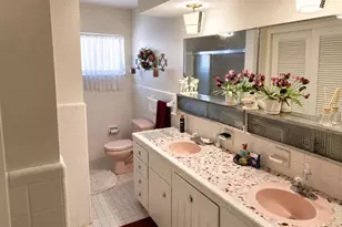 6035 7th St S, Saint Petersburg, FL 33705 - Photo 3
