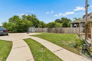 1216 E Giddens Ave, Tampa, FL 33603 - Photo 59
